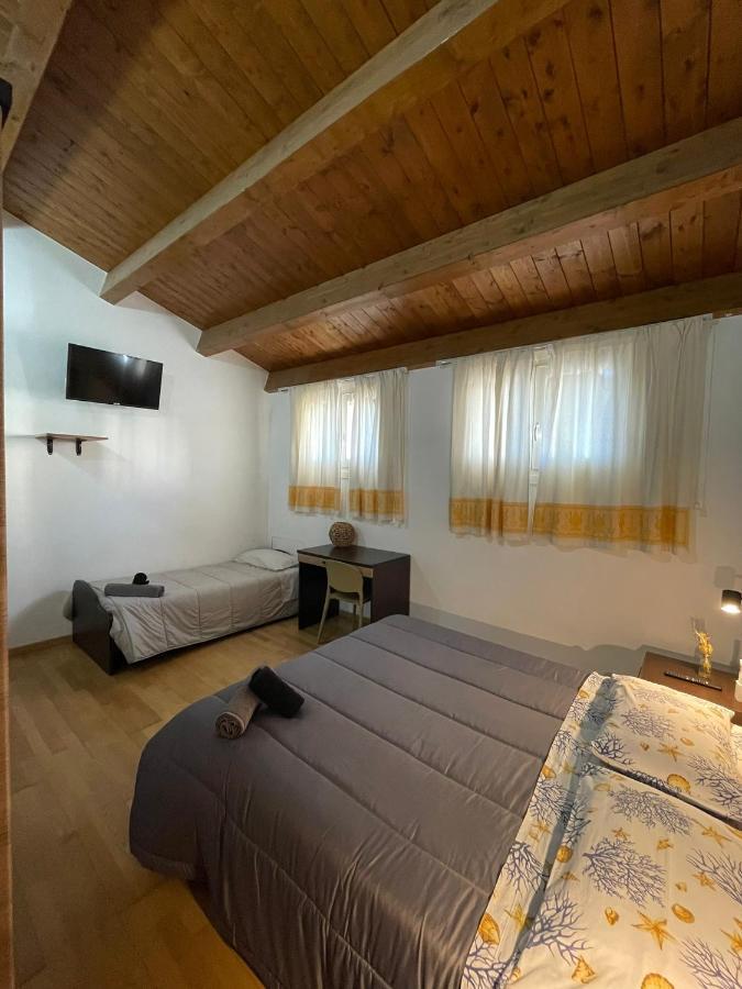 Il Vicoletto Guest House Porto Torres Buitenkant foto