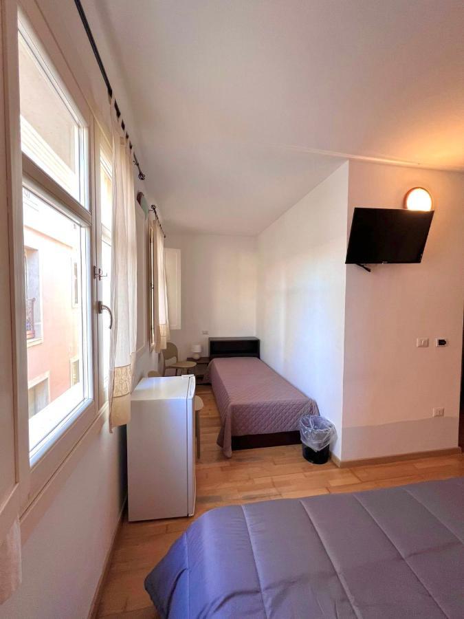 Il Vicoletto Guest House Porto Torres Buitenkant foto