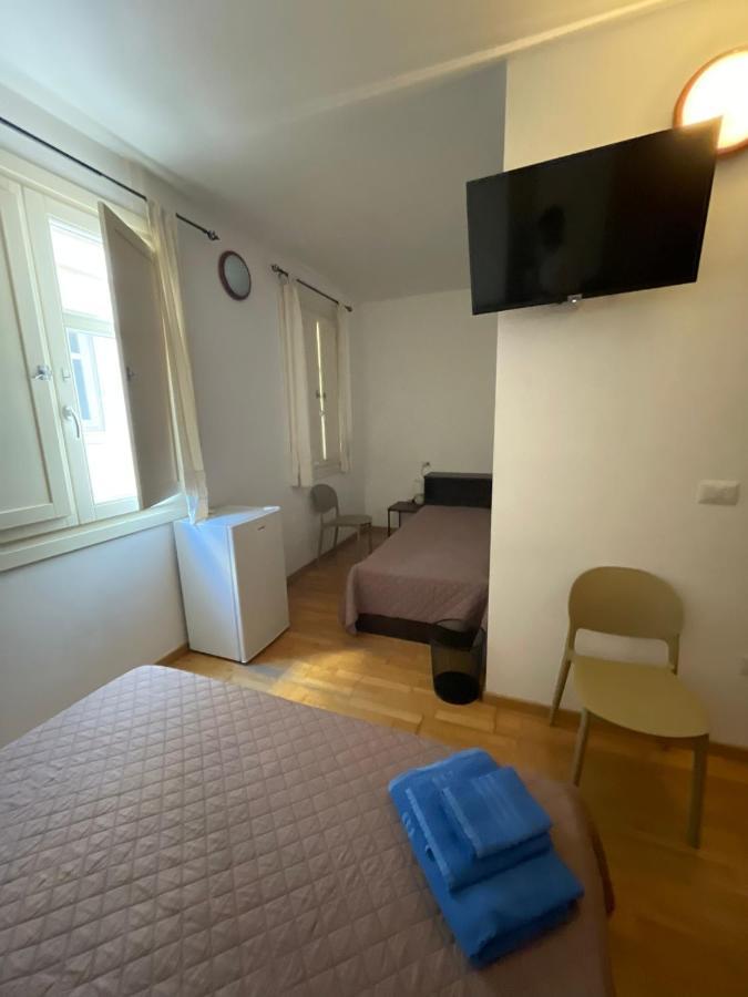 Il Vicoletto Guest House Porto Torres Buitenkant foto