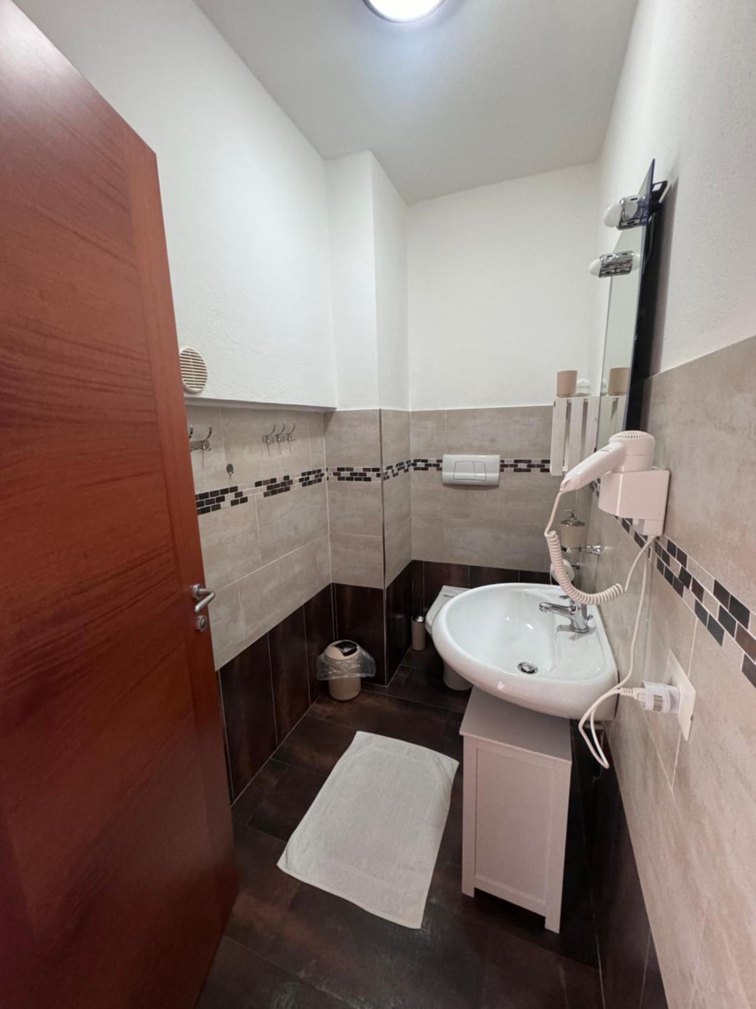 Il Vicoletto Guest House Porto Torres Buitenkant foto